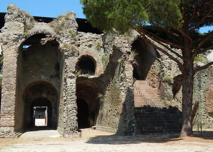 6 Pieces Pour 8 Pers. A St Raphael, Centre-ville Proche - Fr-1-226a-43 Appartement