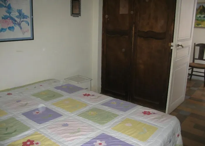 6 Pieces Pour 8 Pers. A St Raphael, Centre-ville Proche - Fr-1-226a-43 Appartement *